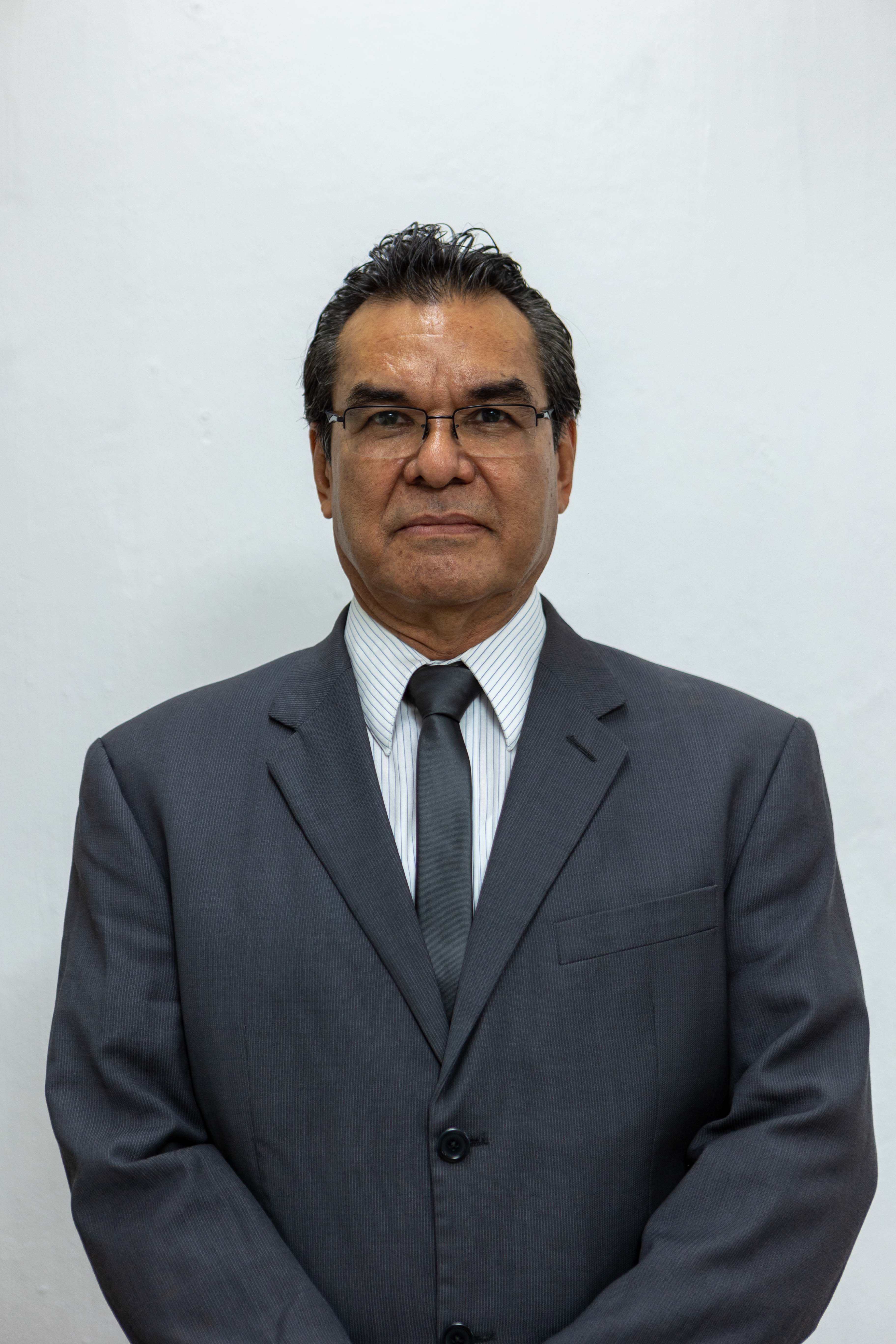 Dr. Clemente Lemus Flores